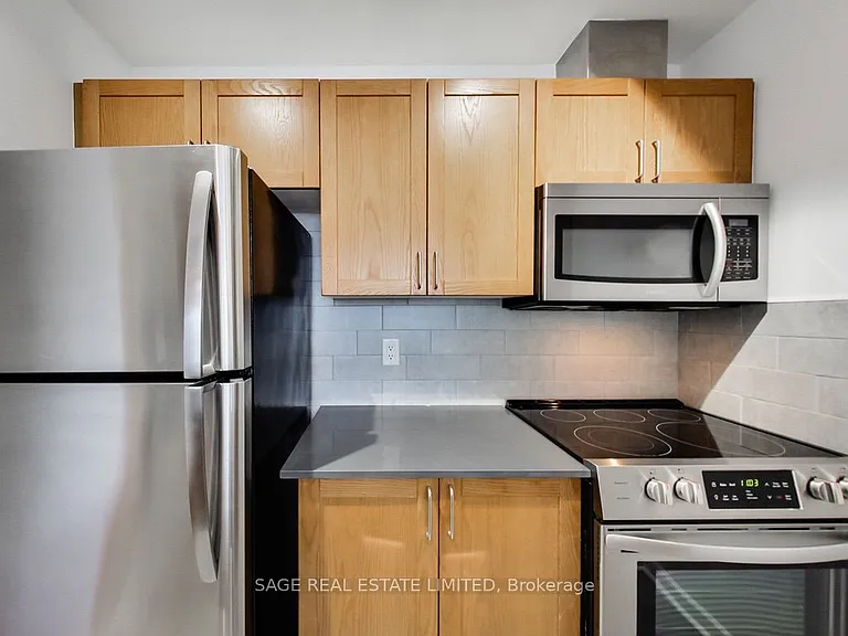 438 Richmond St W #910 — Photo 13
