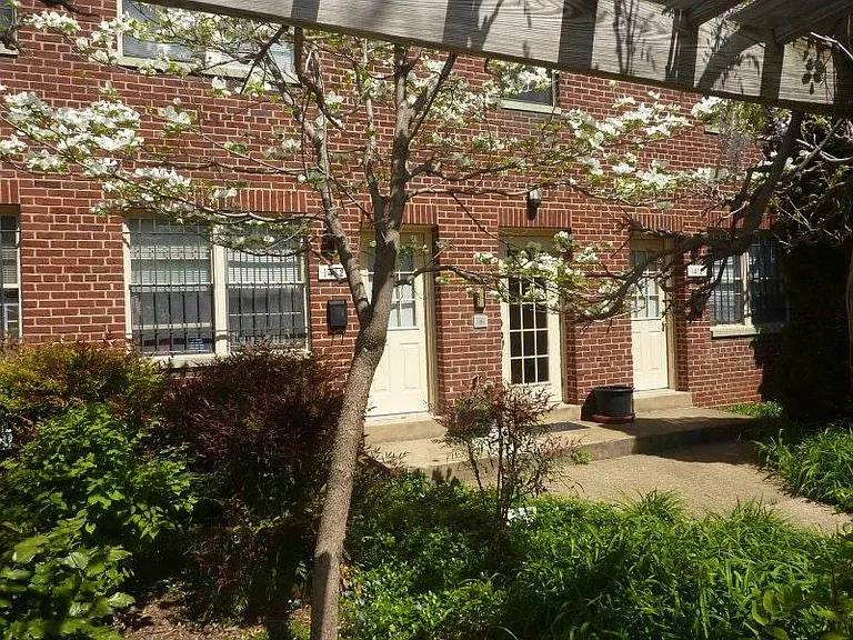 1412 S Carolina Ave SE — Photo 1