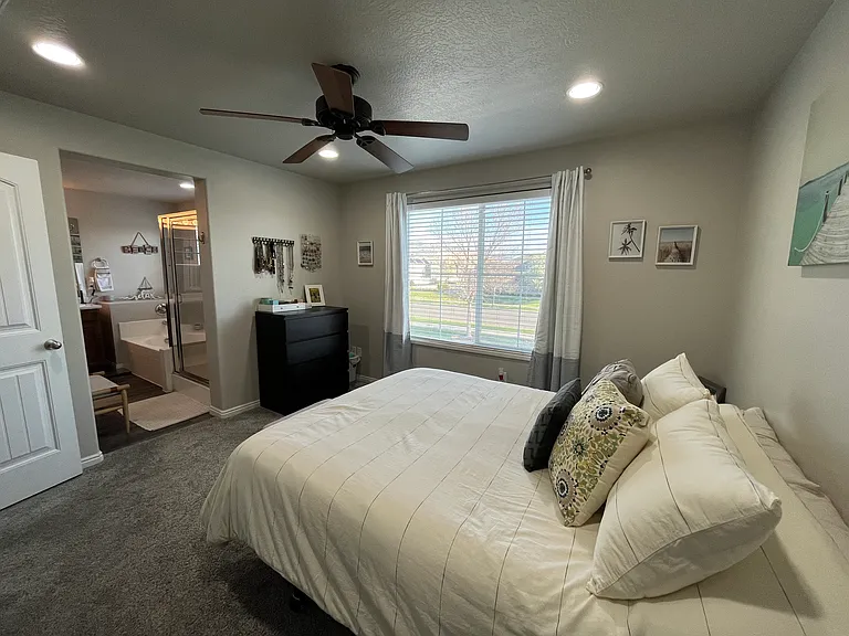 881 Berkeley Dr — Photo 21