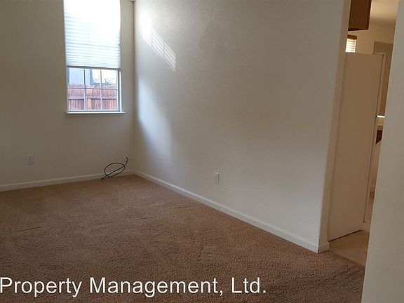 5th image of 4209 Vanguard Dr