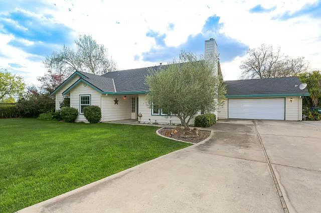 5559 Nutcracker Ct photo 1