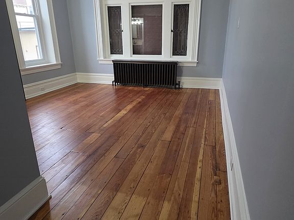 4th image of 15 S Chestnut St Floor 1