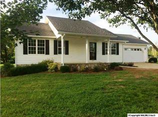 505 Pinewood Dr, Centre, AL 35960