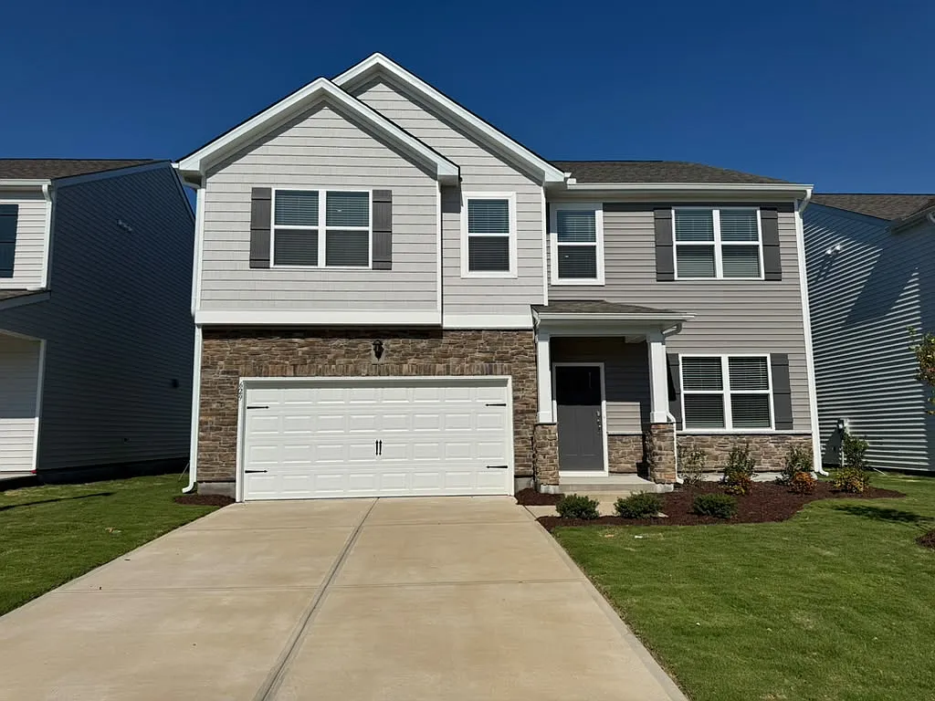 5 bed, 2804 sqft, $2,795 — Photo 1