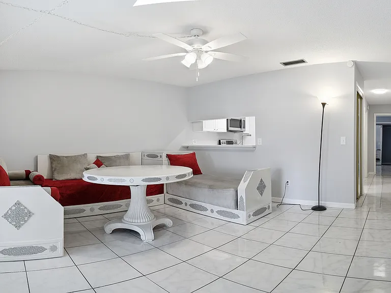 3801 N Oak Dr #A72 — Photo 19