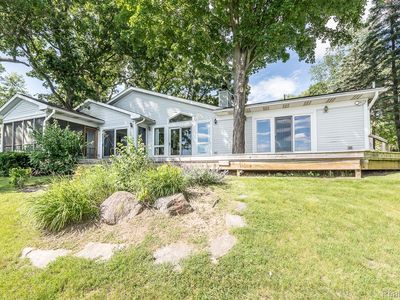 7636 Tharp Dr, Whitmore Lake, MI, 48189