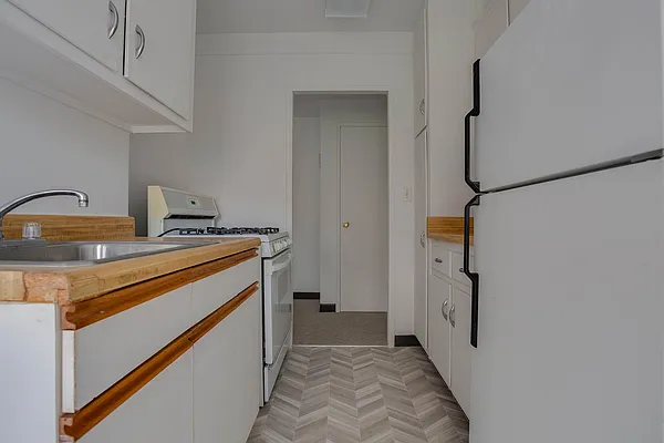 Sold by Compass | media 24