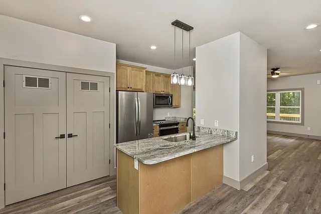 113 Caledonia Rd — Photo 5