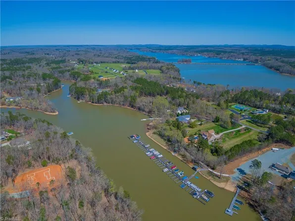 199 Starboard Reach #7, Lexington, NC 27292