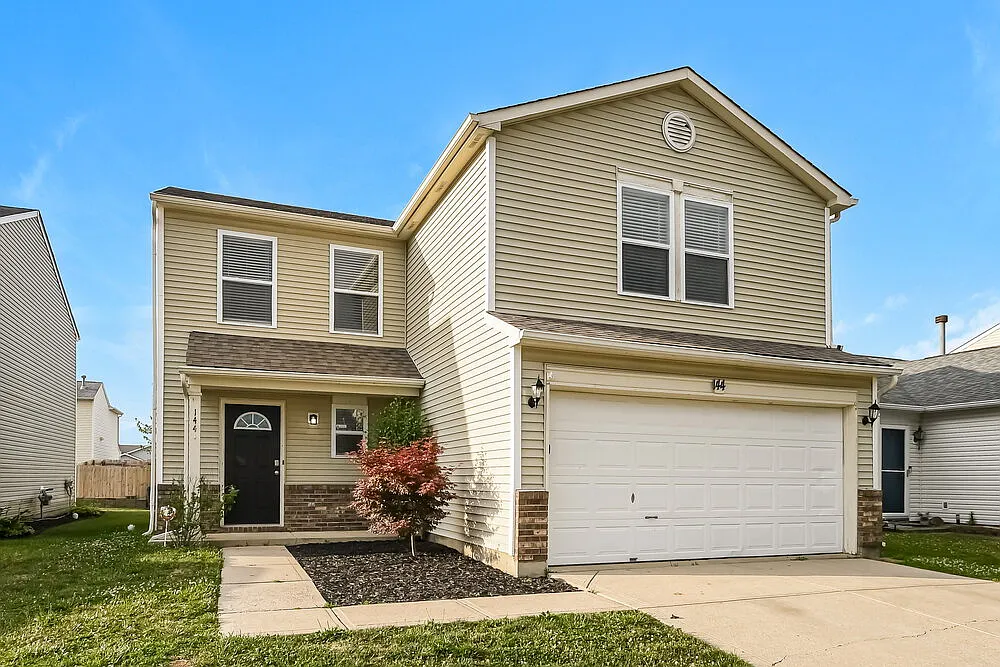 3 bed, 2.5 bath, 1323 sqft, $1,855 — Photo 4