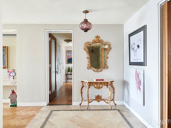 3rd image of 35 Sutton Pl APT 10A