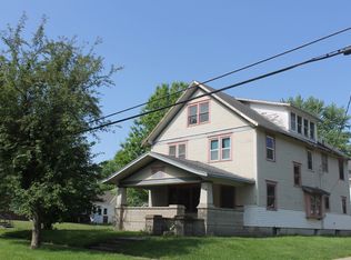 318 S Chestnut St, Cameron, MO 64429