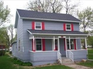 106 Franklin St W, Morristown, MN 55052