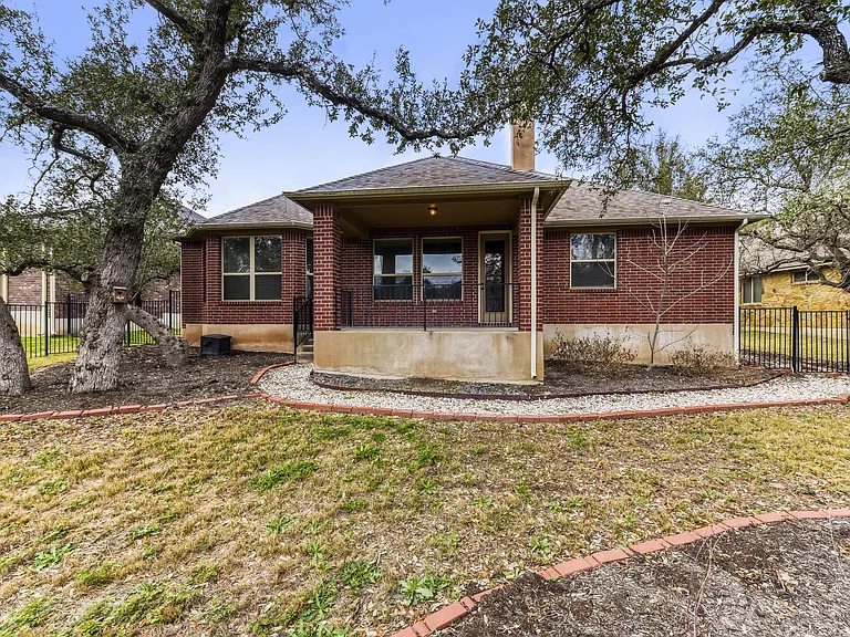 5013 Pyrenees Pass — Photo 28