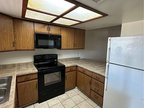 4th image of 3823 S Maryland Pkwy Unit B10