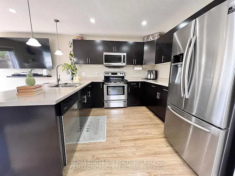 1138 Sandbar St — Photo 6