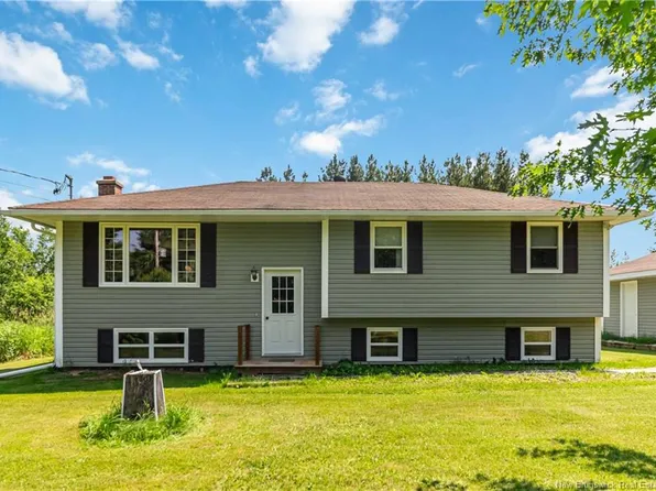128 Ritchie Rd, Coverdale, NB E1J 1V5