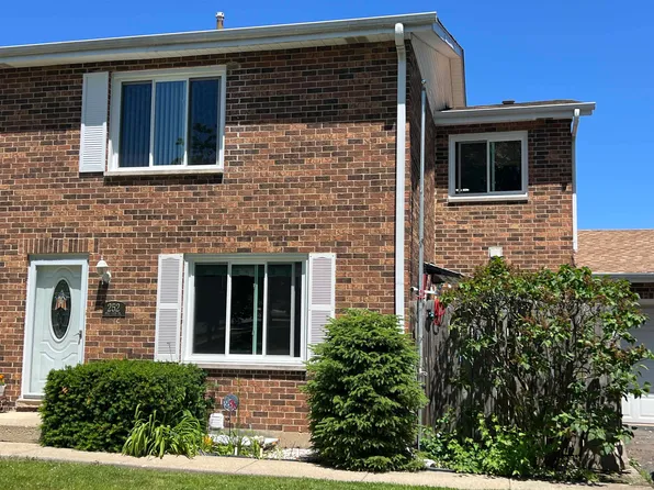 252 Polo Club Dr, Glendale Heights, IL 60139