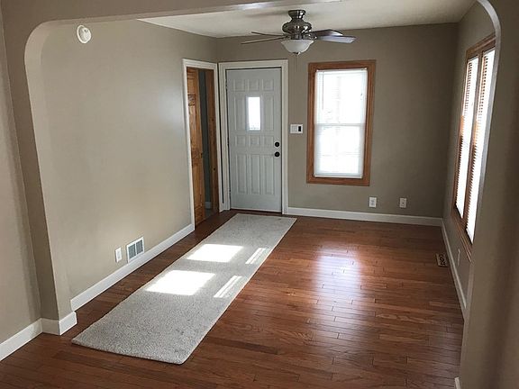 2nd image of 1509 Illinois Ave