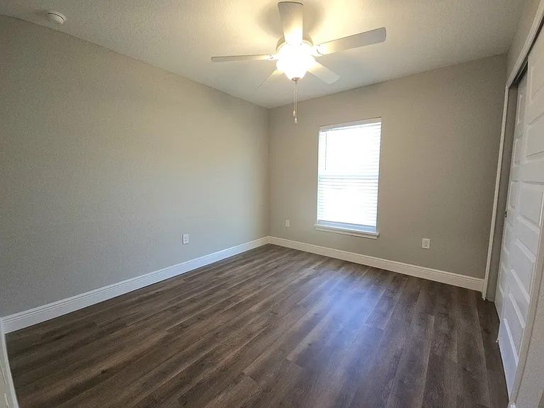 7244 N Glenridge Cir — Photo 6