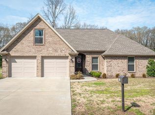 1707 Woodside St, Muscle Shoals, AL 35661