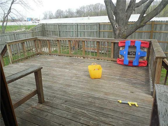 3rd image of 10222 Baribeau Ln