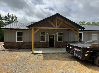 93 Wyatt Ln, Linden, TN 37096