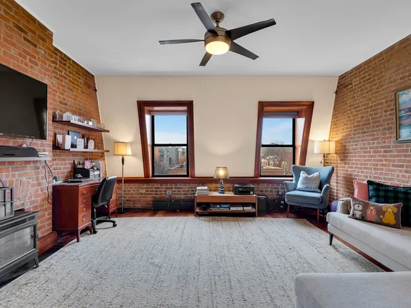 2101 5th Avenue image 1 of 9