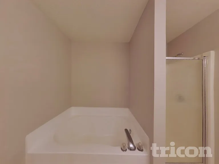 4244 Village Trace Dr — Photo 11