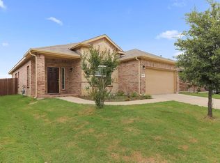 7001 Cloudcroft Ln, Fort Worth, TX 76131