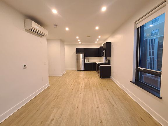 2nd image of 720 Park Ave #19