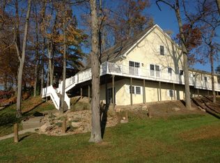 717 Beach Dr, Willard, OH 44890