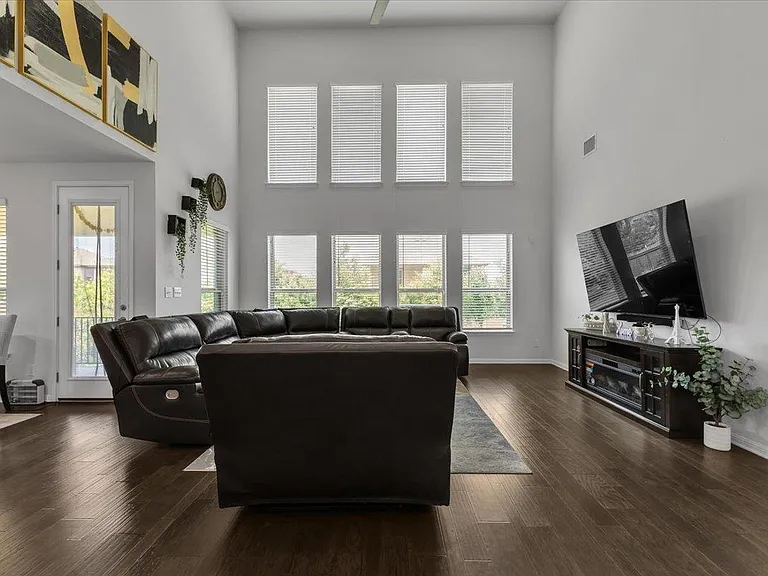 2517 Cappelle Way — Photo 13