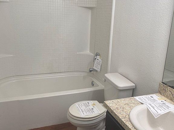 5th image of 518 ISLAMORADA Drive N