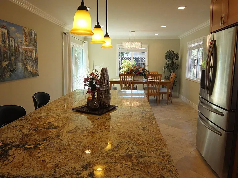 Open Kitchen