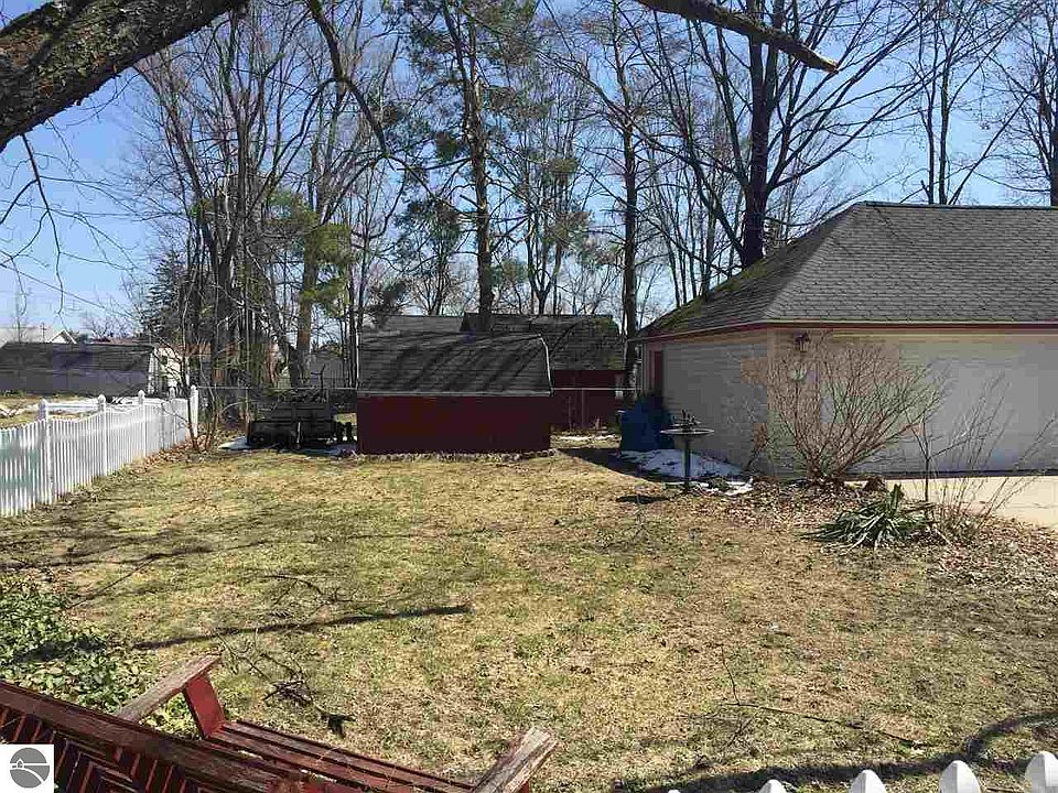 114 W Dresden St, Kalkaska, MI 49646 Zillow