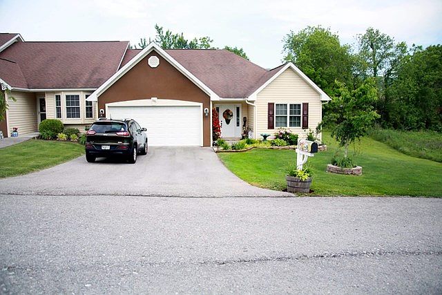 1st image of 335 Spring Meadow Dr