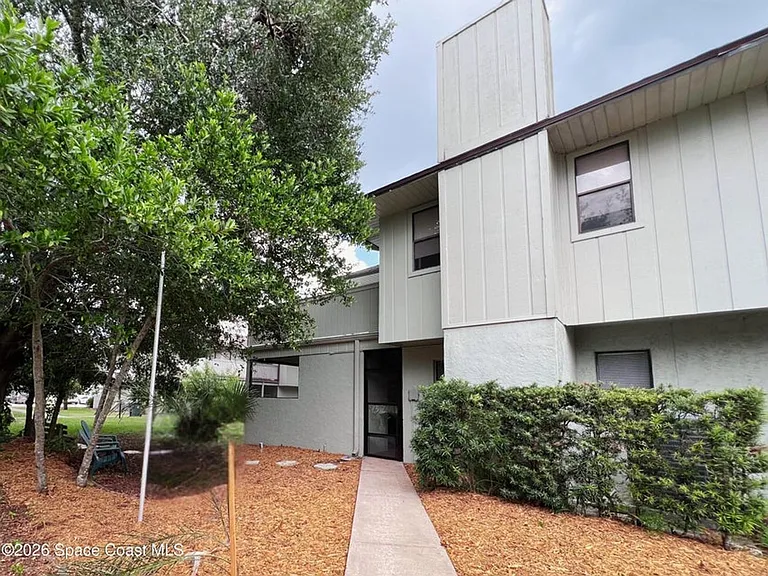 1914 Dipol Courtway — Photo 1