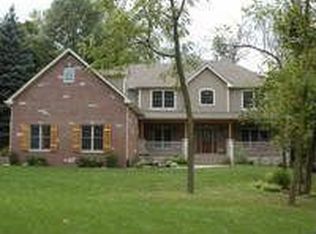 257 Indian Mound Dr, New Lenox, IL 60451
