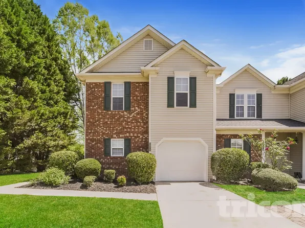 8872 Treyburn Dr, Charlotte, NC 28216