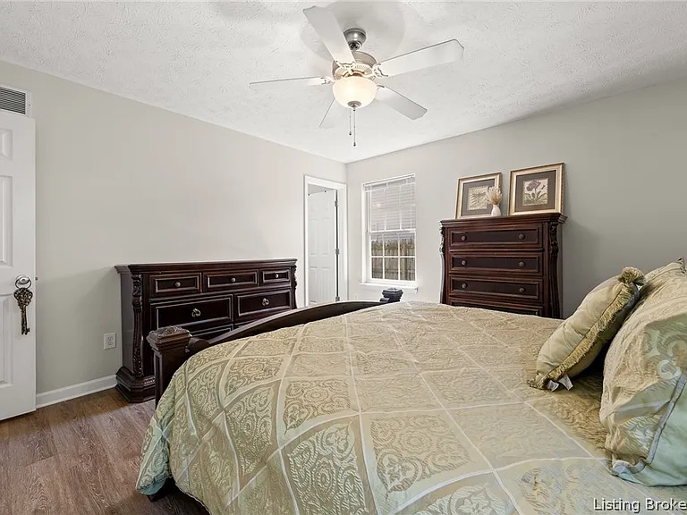 7836 Joseph Dr — Photo 17