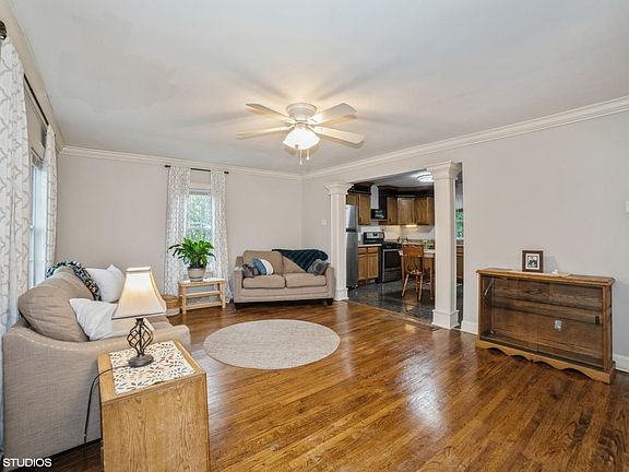 2nd image of 5029 Lexington Ave
