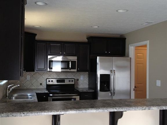 4th image of 3233 Bunting Ln