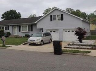 42 Steinhardt Ave, Old Bridge, NJ 08857