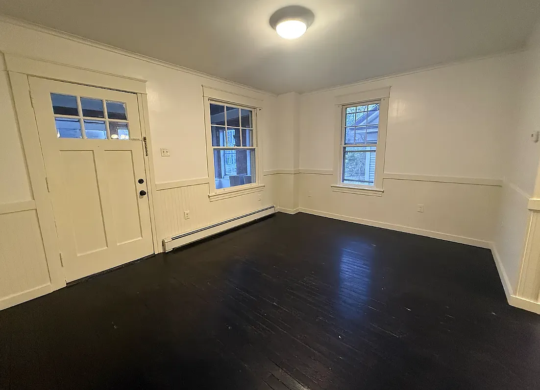 3 bed, 1220 sqft, $1,700 — Photo 3