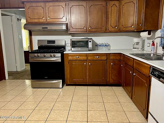 5th image of 309 Bayard St