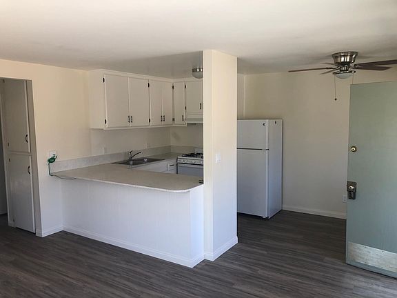 4th image of 609 N Ditmar St #B