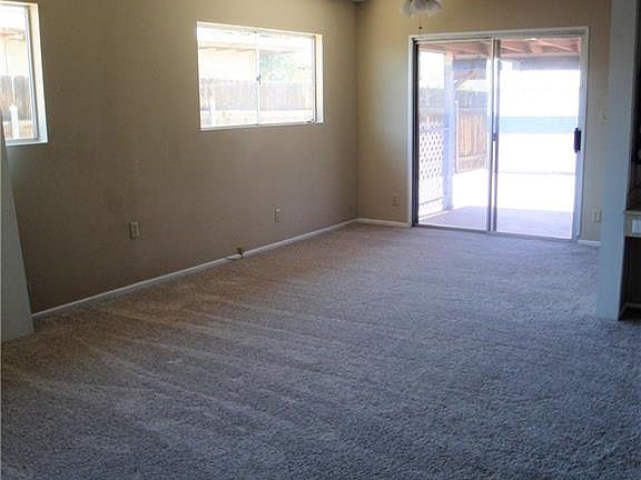 3rd image of 808 South Joshua Avenue