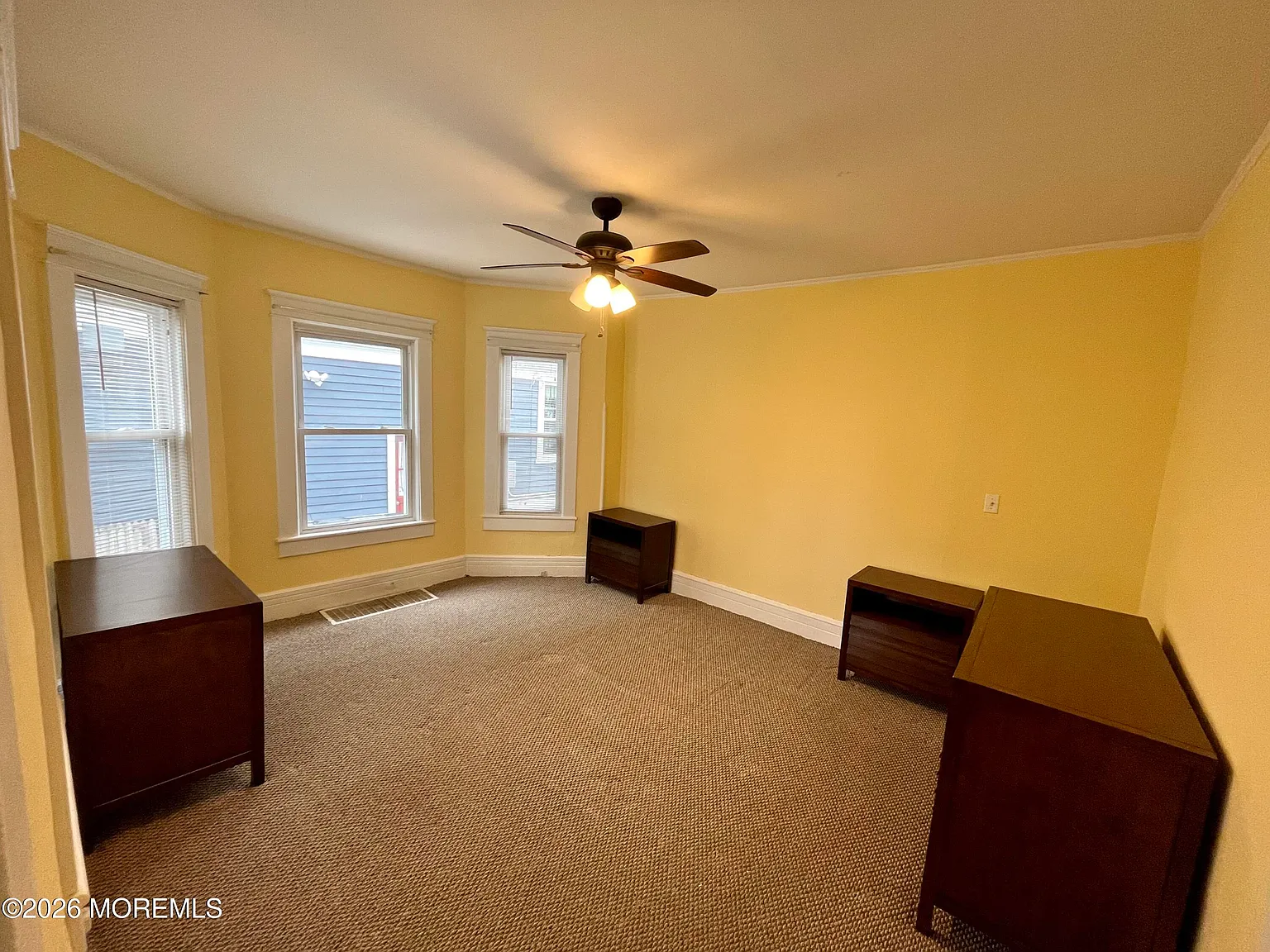 24 Waverly Pl — Photo 4