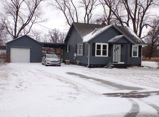 264 Haglund Rd, Burns Harbor, IN 46304